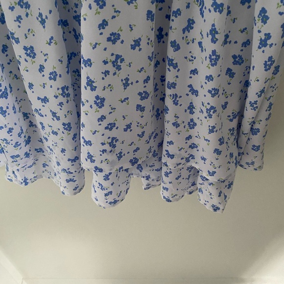 NWT Sienna Sky Floral Dress - Picture 5 of 6
